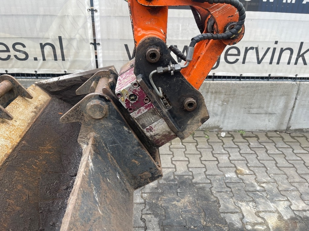 Hitachi ZX 26 U-5 A CLR - Mini pelle: photos 3 Hitachi ZX 26 U-5 A CLR - Mini pelle: photos 3