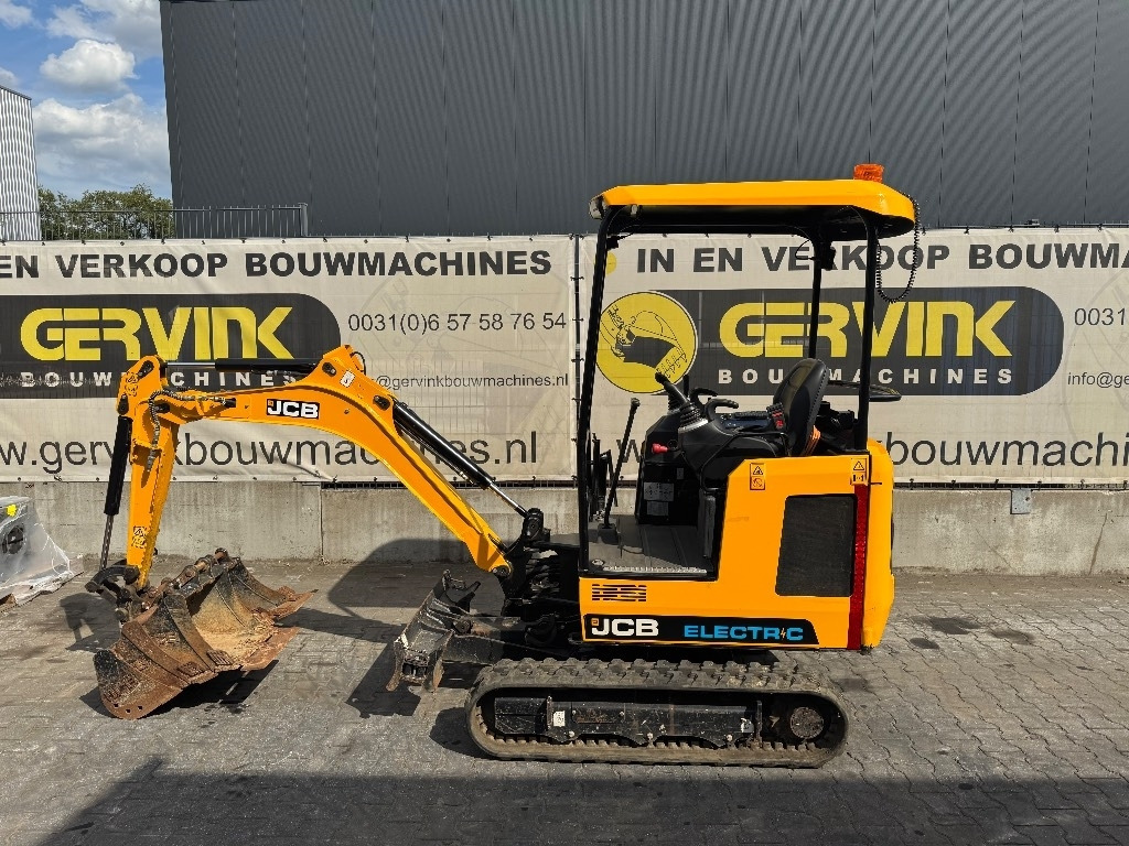 JCB 19 C-1E - Mini pelle: photos 1 JCB 19 C-1E - Mini pelle: photos 1