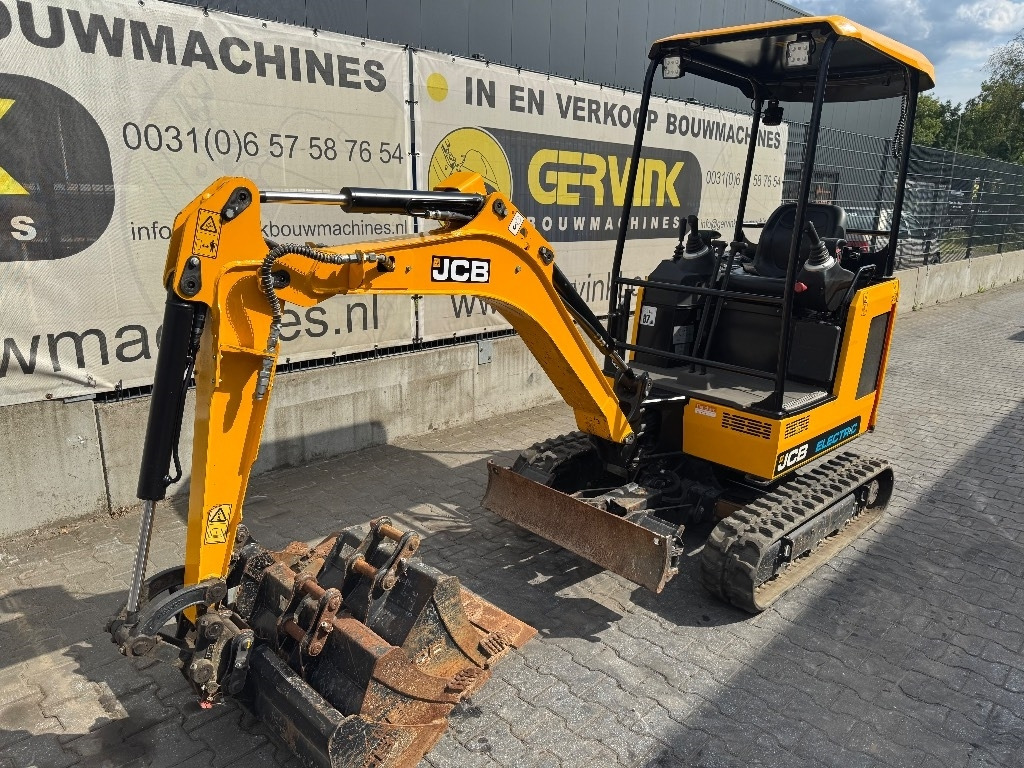 JCB 19 C-1E - Mini pelle: photos 4 JCB 19 C-1E - Mini pelle: photos 4