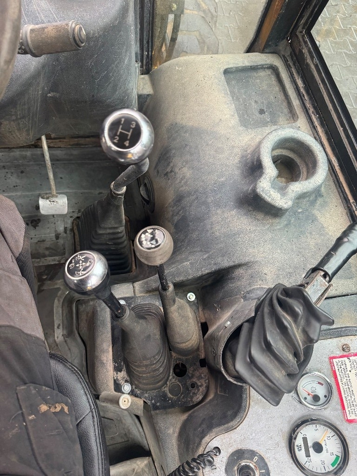 JCB 2 CX Airmaster - Chargeuse sur pneus: photos 3 JCB 2 CX Airmaster - Chargeuse sur pneus: photos 3