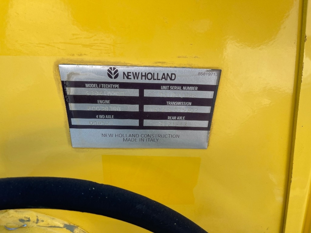 New Holland LB 110 - Tractopelle: photos 5 New Holland LB 110 - Tractopelle: photos 5