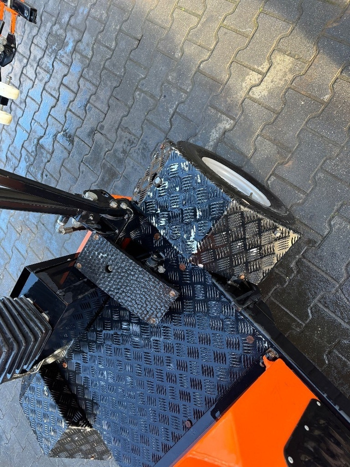 Optimas T11  - Travaux routiers: photos 5 Optimas T11  - Travaux routiers: photos 5