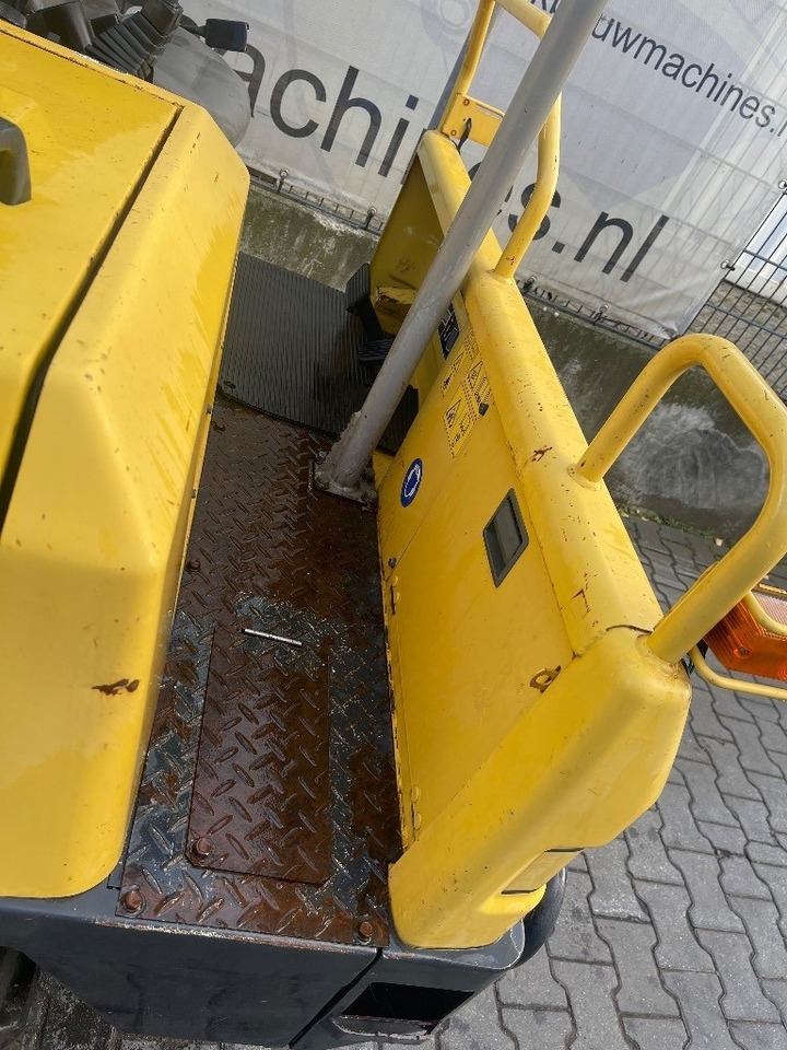 Yanmar C 30 R - Mini tombereau: photos 4 Yanmar C 30 R - Mini tombereau: photos 4