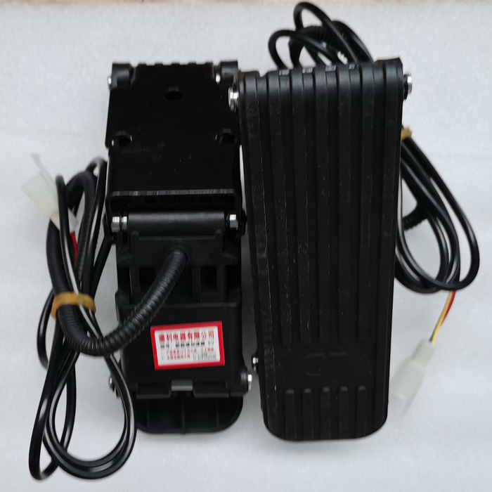 Qingdao Promising Accelerator Pedal for FLAND EL45 Electric Wheel Loader - Pédale pour Chargeuse sur pneus: photos 1 Qingdao Promising Accelerator Pedal for FLAND EL45 Electric Wheel Loader - Pédale pour Chargeuse sur pneus: photos 1