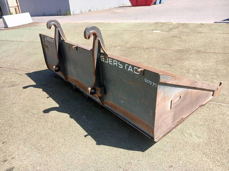 Gjerstad Planeringsskopa 2700mm - Godet pour Engins de chantier: photos 4 Gjerstad Planeringsskopa 2700mm - Godet pour Engins de chantier: photos 4