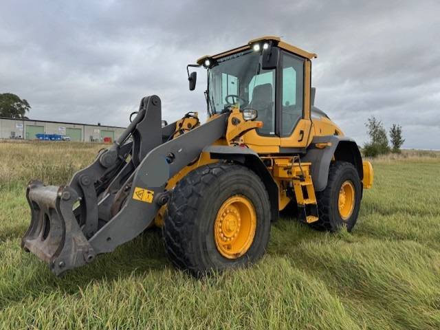 Volvo L 70 H - Chargeuse sur pneus: photos 1 Volvo L 70 H - Chargeuse sur pneus: photos 1