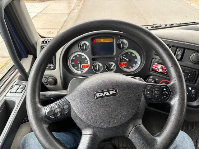 Camion à rideaux coulissants DAF LF 45 210 curtainslider open top roof steel transport MOT 04-2026: photos 17