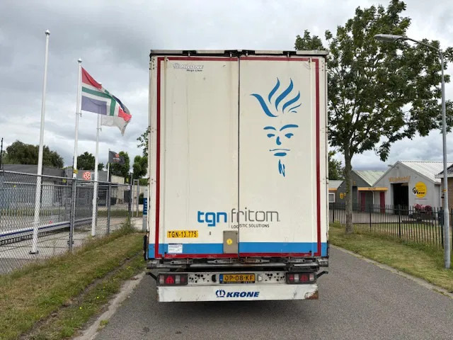 Krone Mega Liner Volume 3 axle curtainslider lift roof disk brakes 5 units available - Semi-remorque fourgon: photos 5 Krone Mega Liner Volume 3 axle curtainslider lift roof disk brakes 5 units available - Semi-remorque fourgon: photos 5