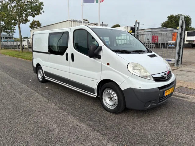 Opel Vivaro 2 2.0Cdti /84kW-E4 crew cab L2H1 - Fourgonnette, Utilitaire double cabine: photos 3 Opel Vivaro 2 2.0Cdti /84kW-E4 crew cab L2H1 - Fourgonnette, Utilitaire double cabine: photos 3