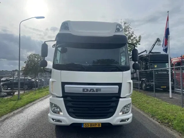 DAF CF 400 FT CF 400 Spacecab tractor head Top Condition - Tracteur routier: photos 2 DAF CF 400 FT CF 400 Spacecab tractor head Top Condition - Tracteur routier: photos 2