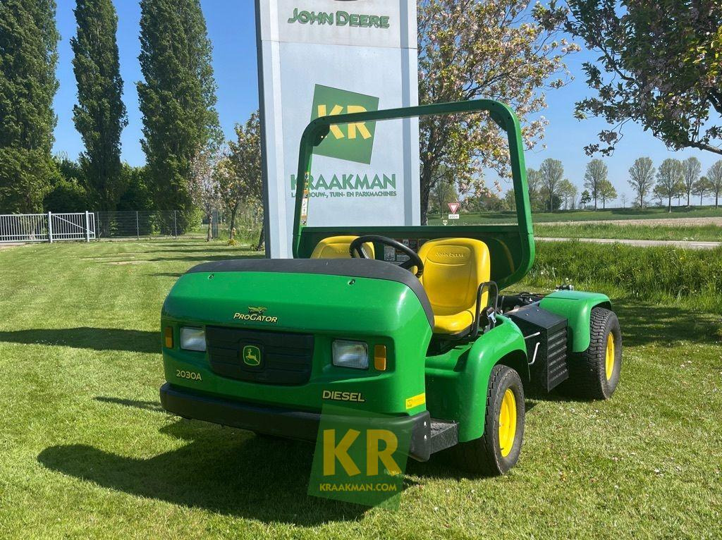 2030A Pro Gator John Deere - Quadricycle: photos 1 2030A Pro Gator John Deere - Quadricycle: photos 1