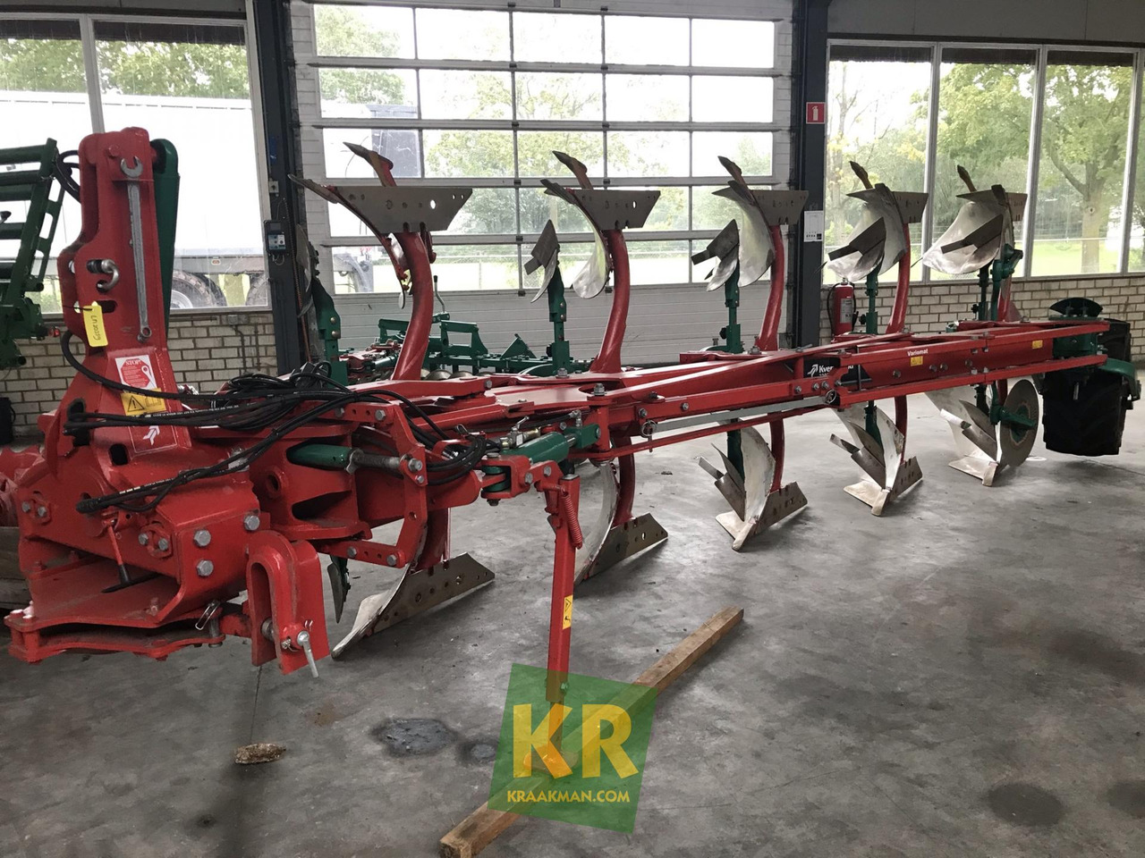 3300S Variomat Kverneland - Charrue: photos 1 3300S Variomat Kverneland - Charrue: photos 1