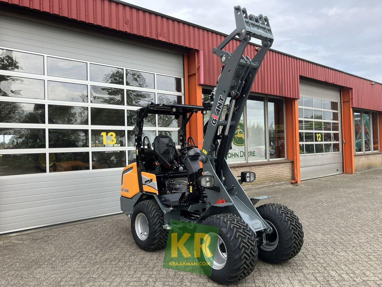 G2700 HD Giant - Valet de ferme: photos 3 G2700 HD Giant - Valet de ferme: photos 3