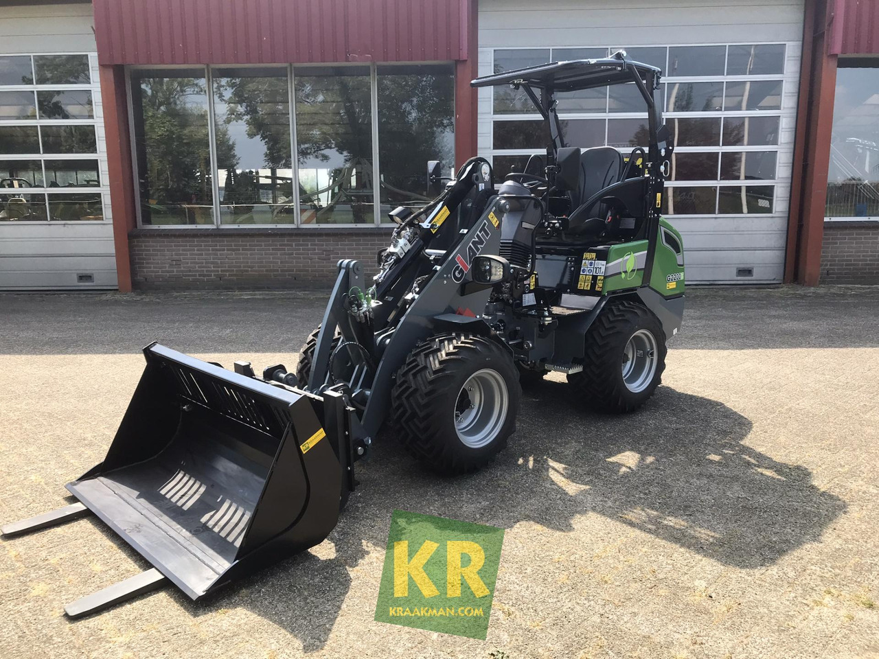 Giant G2200E - Valet de ferme: photos 1 Giant G2200E - Valet de ferme: photos 1