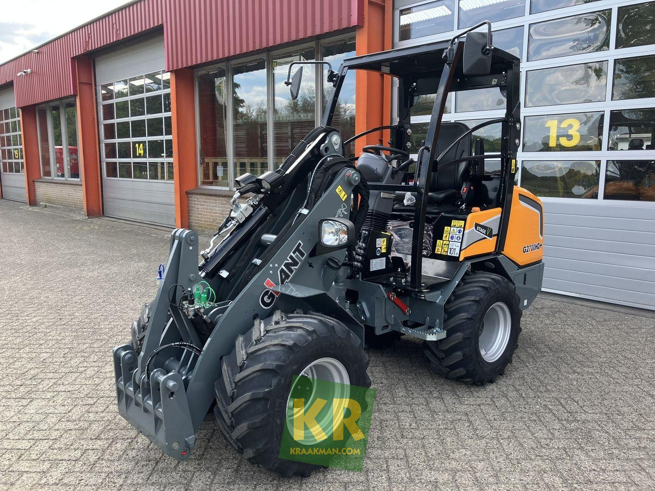 Giant G2700 HD+ - Valet de ferme: photos 1 Giant G2700 HD+ - Valet de ferme: photos 1