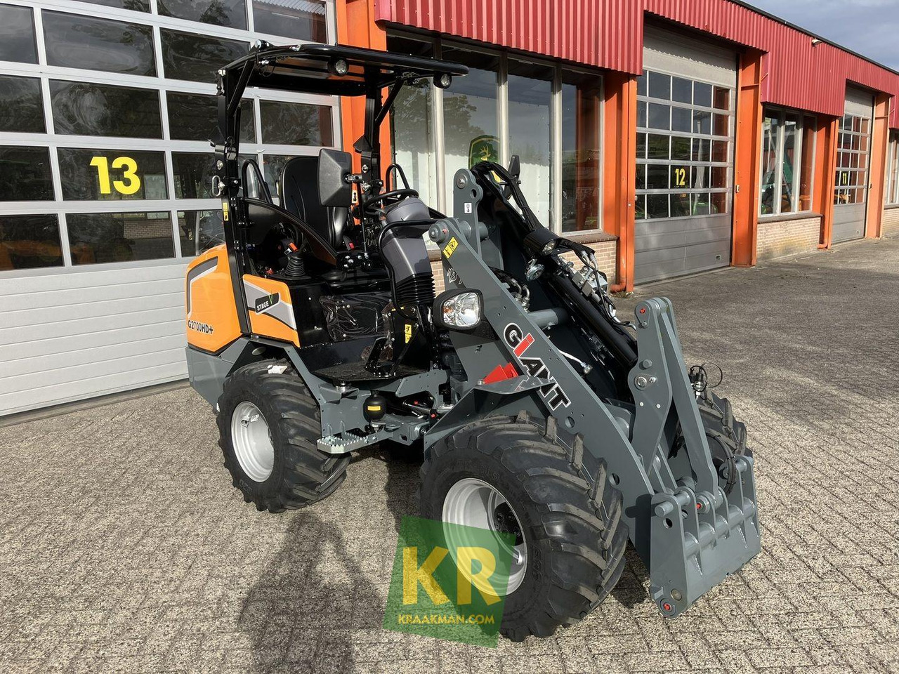 Giant G2700 HD+ - Valet de ferme: photos 2 Giant G2700 HD+ - Valet de ferme: photos 2