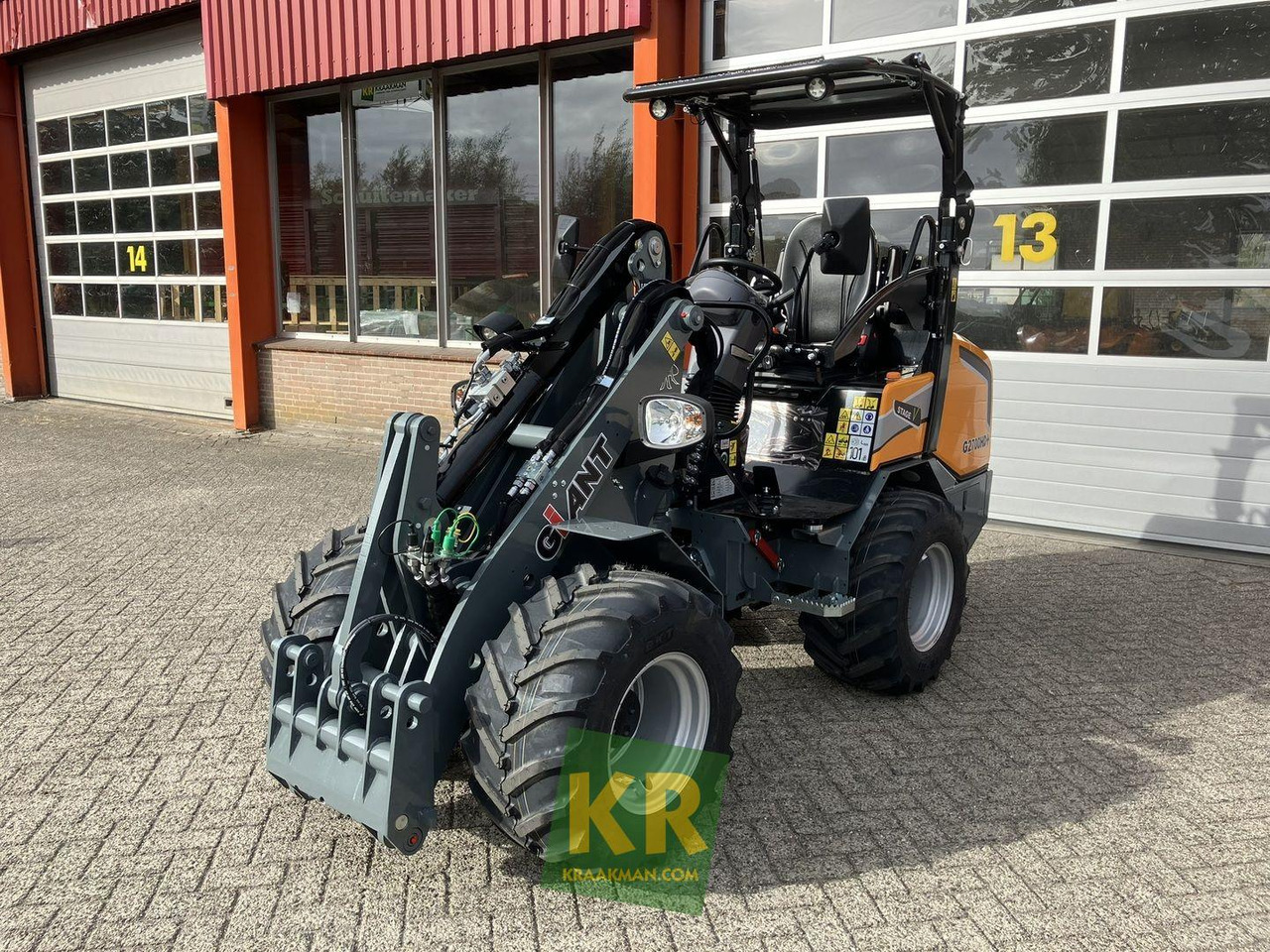 Giant G2700 HD+ - Valet de ferme: photos 1 Giant G2700 HD+ - Valet de ferme: photos 1