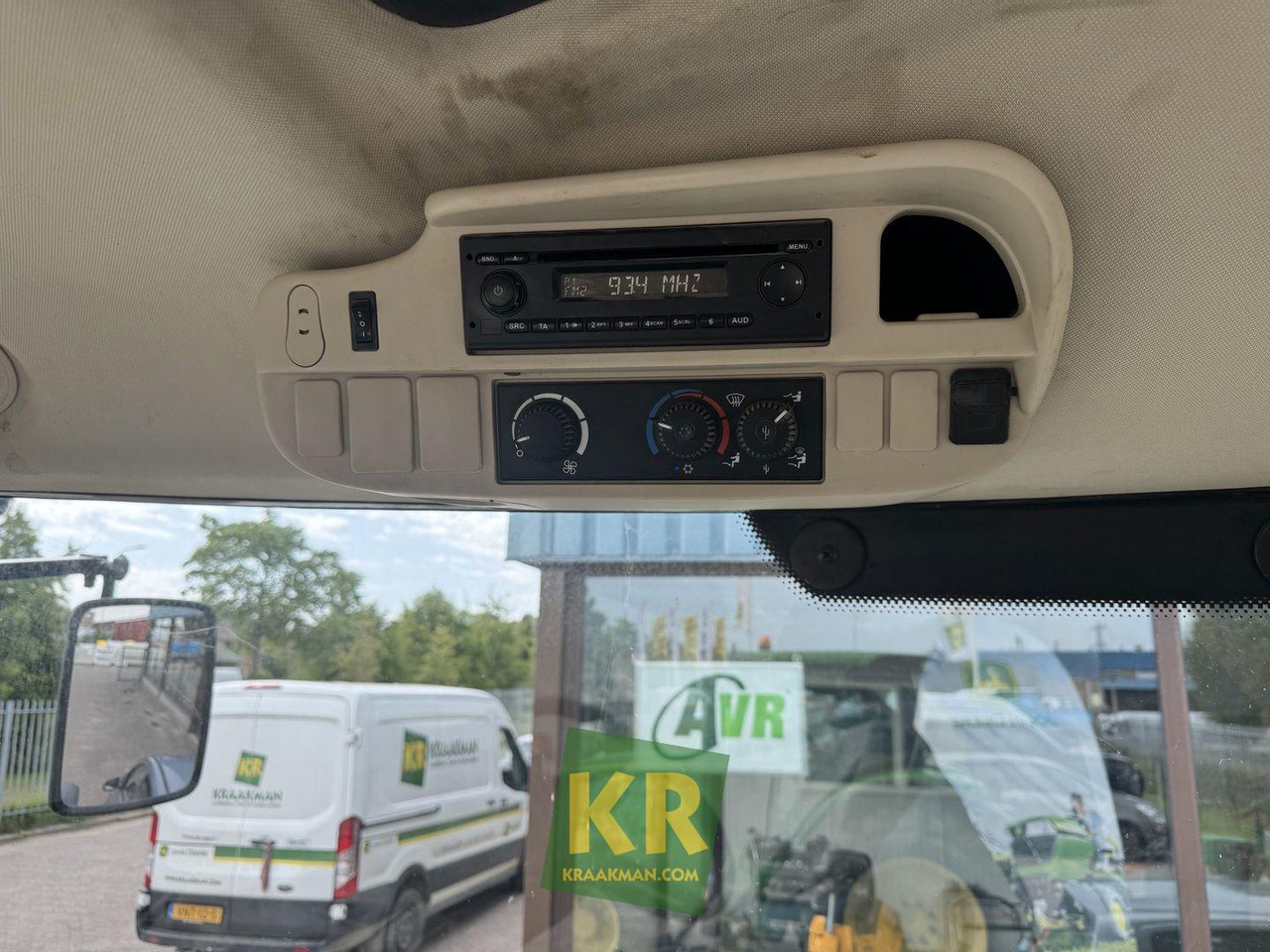 John Deere 6125R - Tracteur agricole: photos 2 John Deere 6125R - Tracteur agricole: photos 2