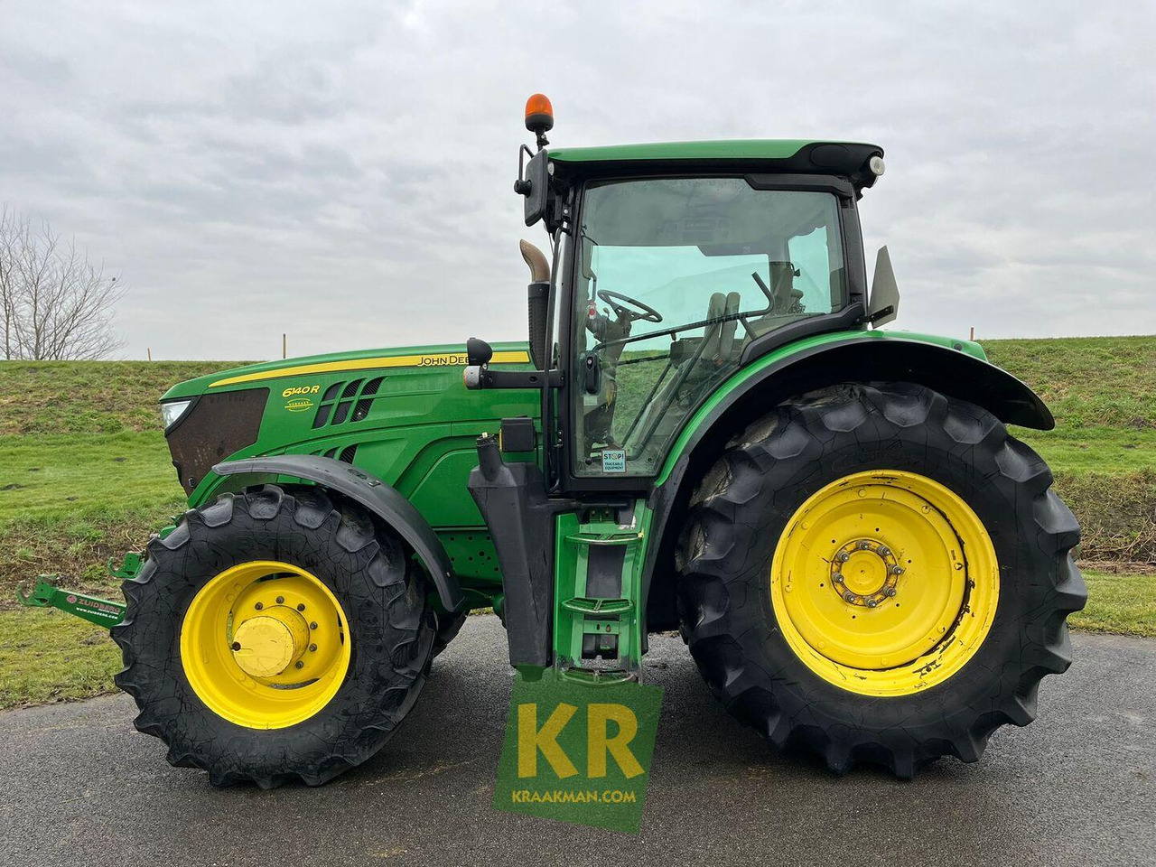 John Deere 6140R - Tracteur agricole: photos 2 John Deere 6140R - Tracteur agricole: photos 2