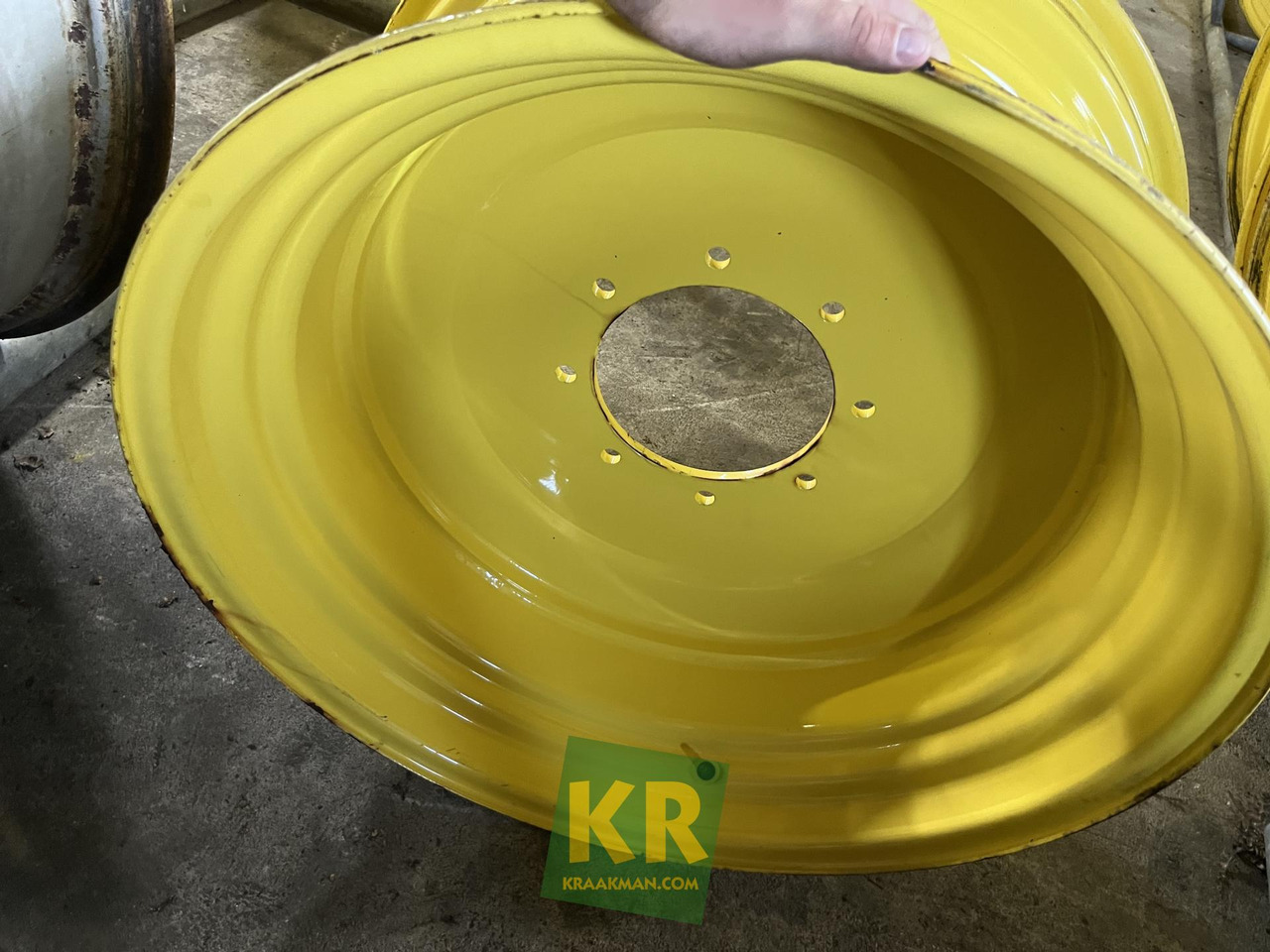 John Deere Velg W14R30 - Jante pour Machine agricole: photos 1 John Deere Velg W14R30 - Jante pour Machine agricole: photos 1
