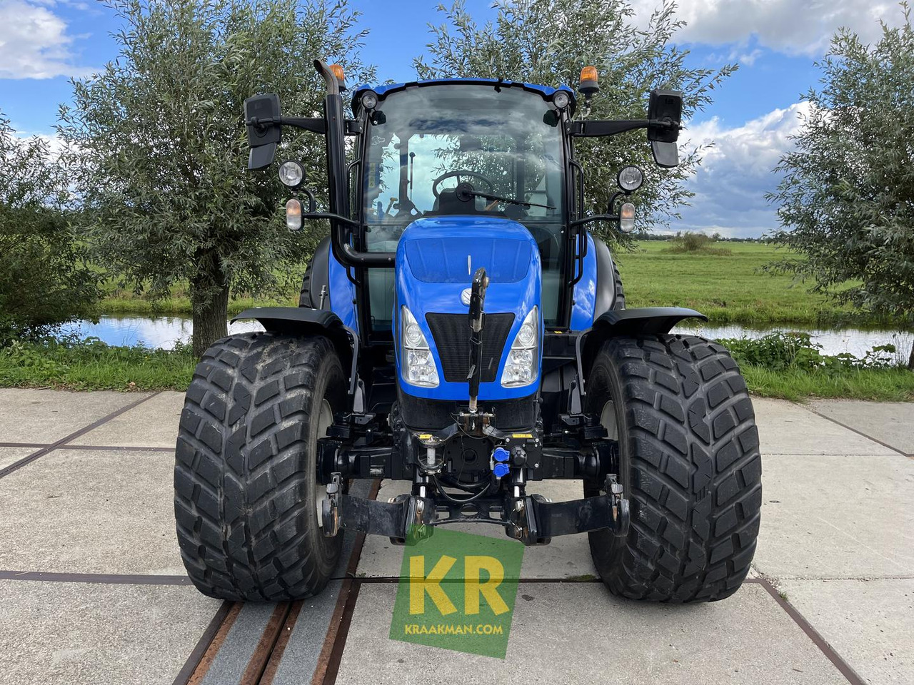 New Holland T5.95 - Tracteur agricole: photos 4 New Holland T5.95 - Tracteur agricole: photos 4