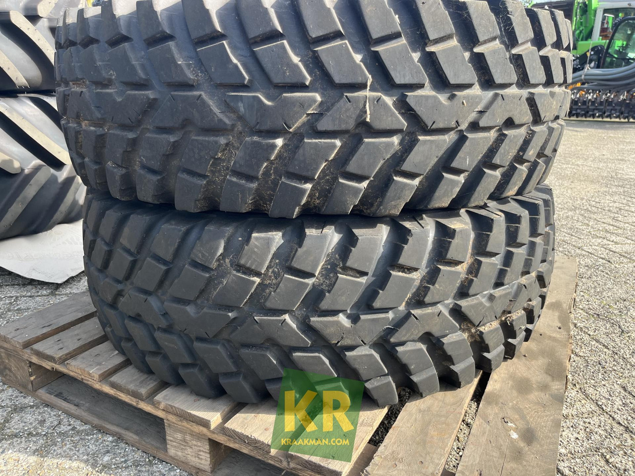 Onbekend merk Nokian 360/80R24 Tri 2 - Pneu pour Machine agricole: photos 2 Onbekend merk Nokian 360/80R24 Tri 2 - Pneu pour Machine agricole: photos 2