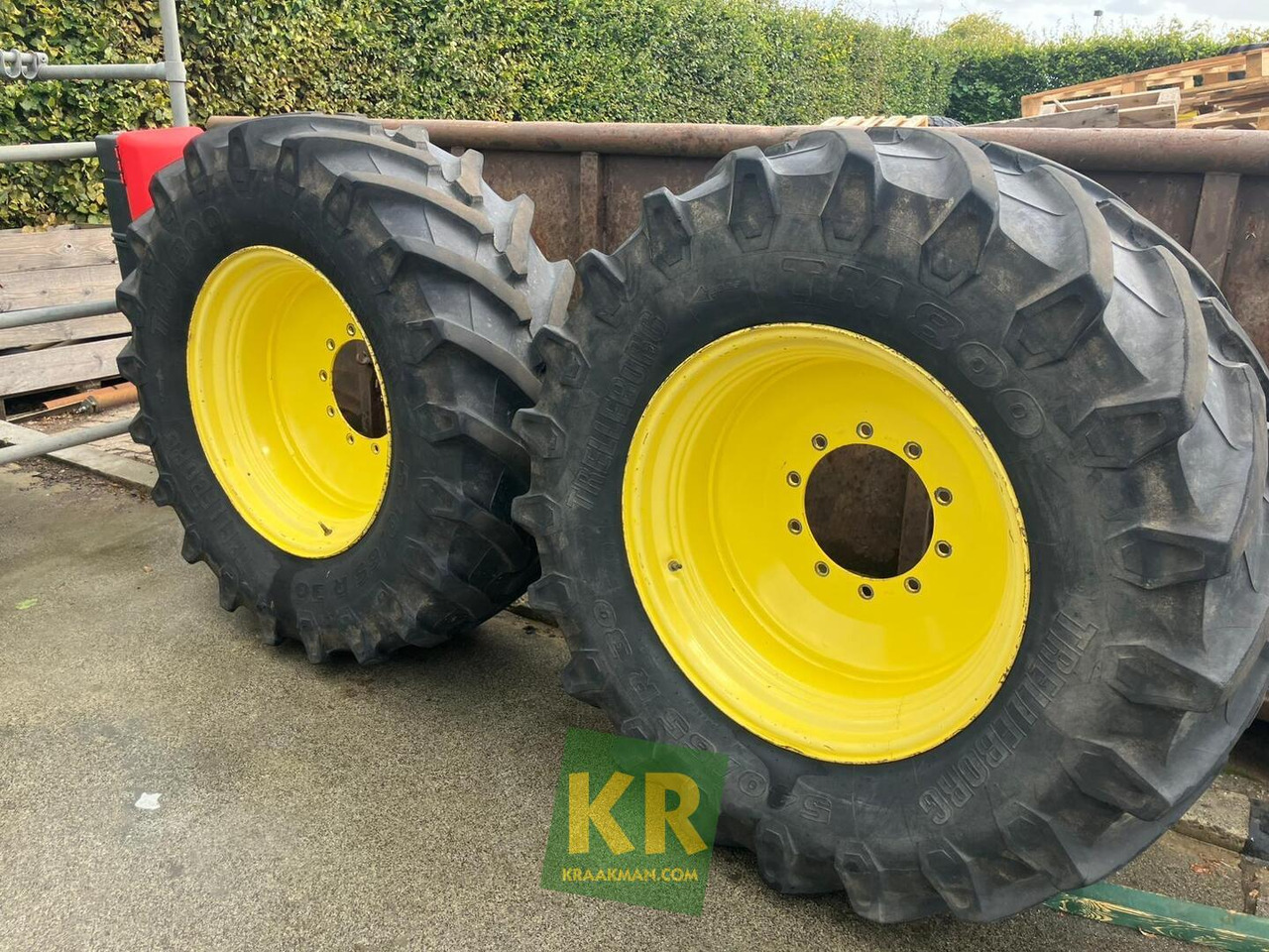 Trelleborg Banden Trelleborg - Roue complète pour Machine agricole: photos 2 Trelleborg Banden Trelleborg - Roue complète pour Machine agricole: photos 2