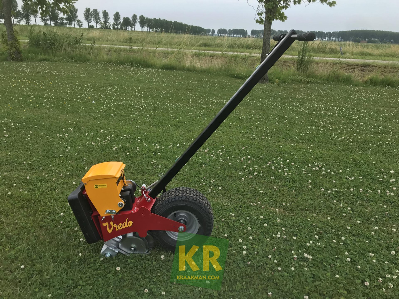 Vredo Turf Buddy - Outils du sol: photos 1 Vredo Turf Buddy - Outils du sol: photos 1