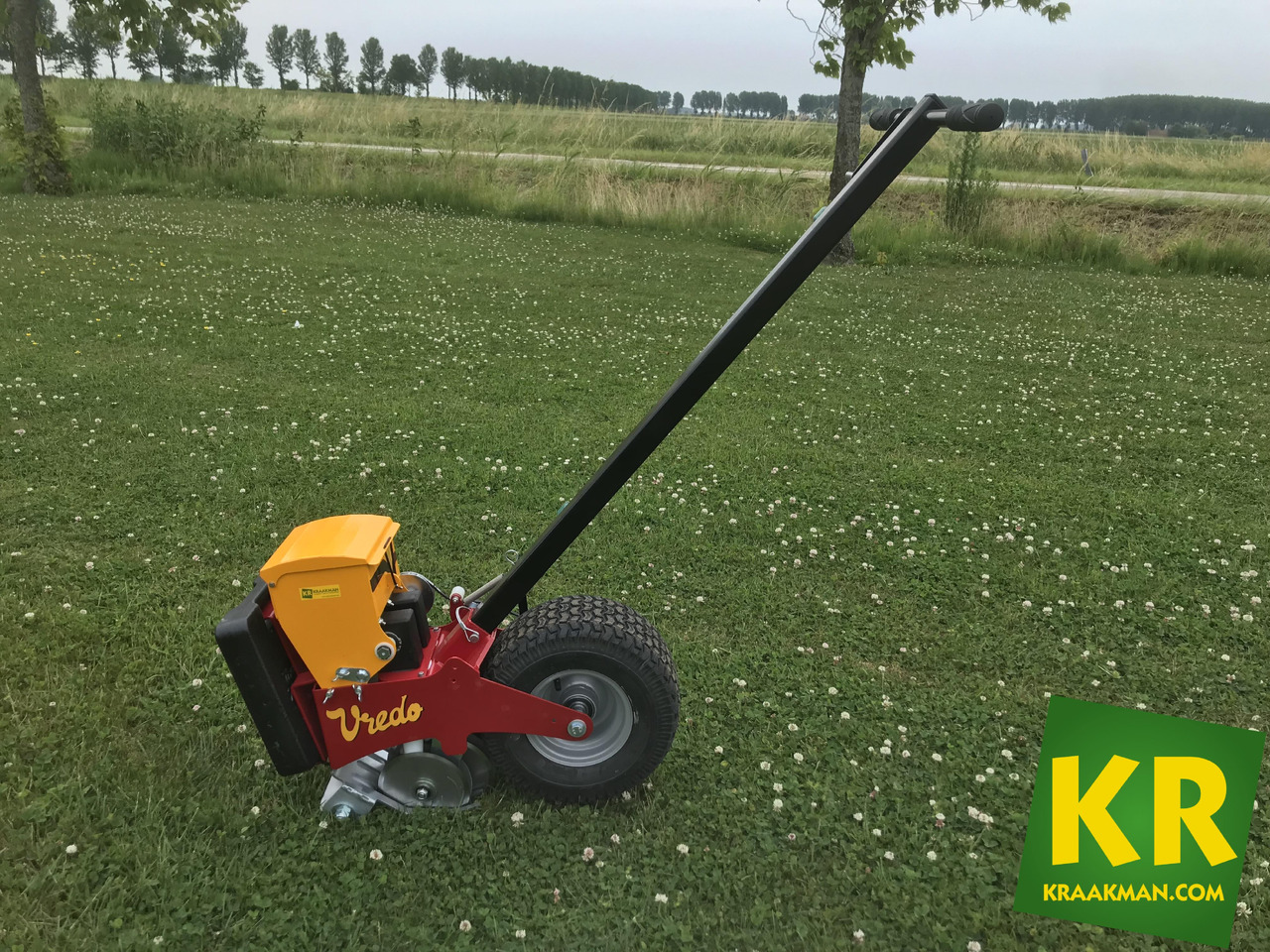 Vredo Turf Buddy - Semoir: photos 1 Vredo Turf Buddy - Semoir: photos 1