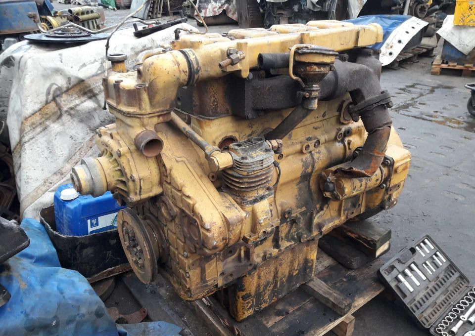Blok Silnika LIEBHERR D904 D 904 NA 904 T CZĘŚCI WAŁ KORBOWY GŁOWICA TŁOK - Bloc-cylindres pour Engins de chantier: photos 2 Blok Silnika LIEBHERR D904 D 904 NA 904 T CZĘŚCI WAŁ KORBOWY GŁOWICA TŁOK - Bloc-cylindres pour Engins de chantier: photos 2