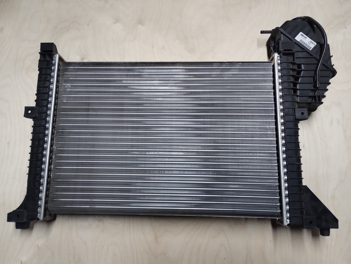 CHŁODNICA WODY MERCEDES SPRINTER 902 903 904 2204018 9015001800 62687 - Radiateur pour Véhicule utilitaire: photos 1 CHŁODNICA WODY MERCEDES SPRINTER 902 903 904 2204018 9015001800 62687 - Radiateur pour Véhicule utilitaire: photos 1