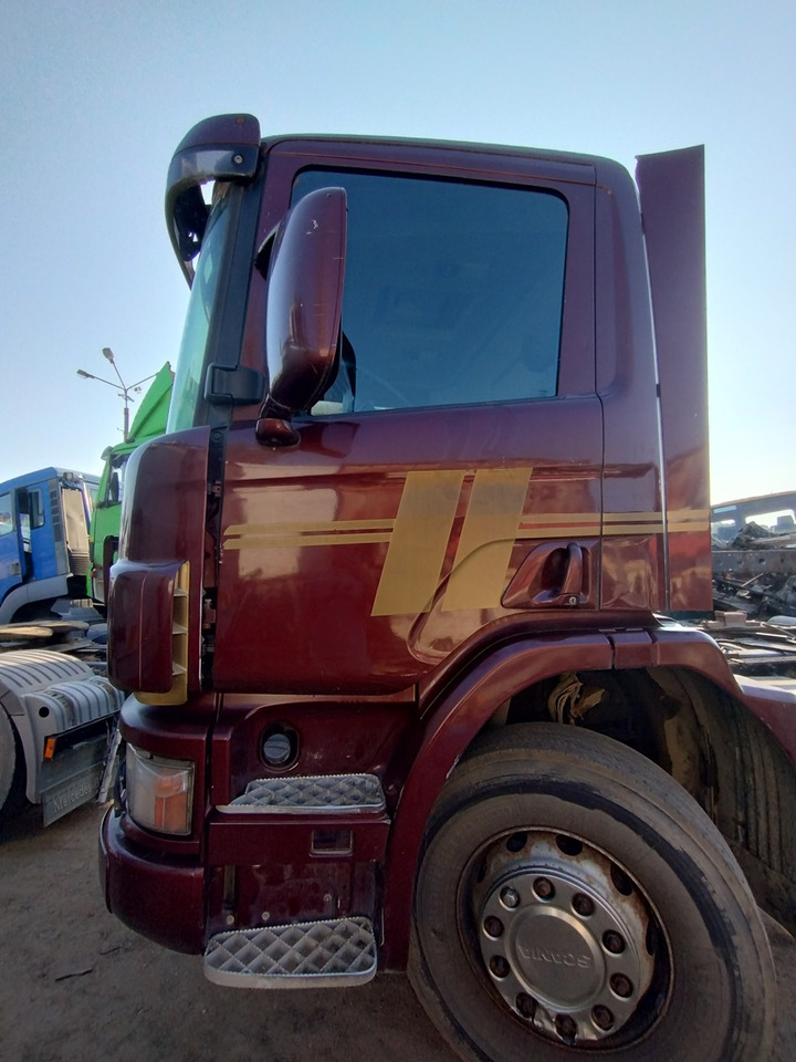 KABINA Scania 94 114 124 - Cabine et intérieur: photos 2 KABINA Scania 94 114 124 - Cabine et intérieur: photos 2