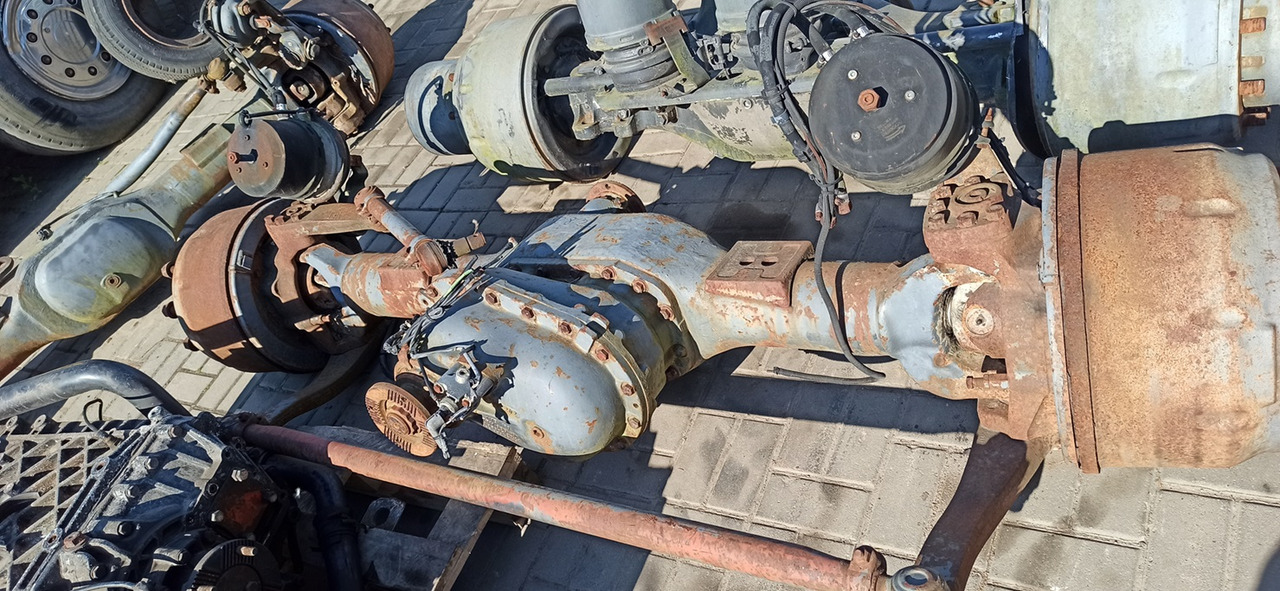 MERCEDES-BENZ ACTROS SK 6x6 8x6 8x8 AD7 - Essieu avant pour Camion: photos 1 MERCEDES-BENZ ACTROS SK 6x6 8x6 8x8 AD7 - Essieu avant pour Camion: photos 1