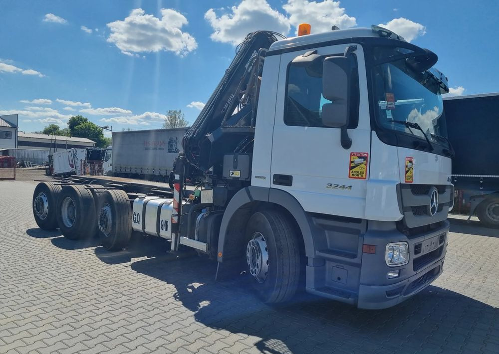 Mercedes-Benz Actros 3244 - Camion grue: photos 2 Mercedes-Benz Actros 3244 - Camion grue: photos 2