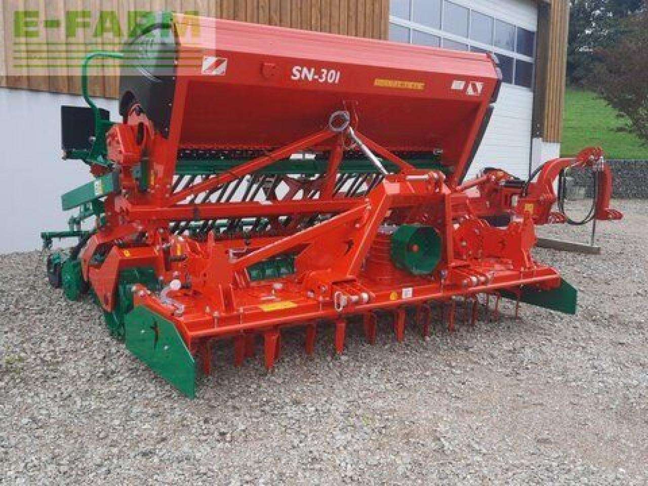 Agro-Masz sn 301 - Semoir: photos 1 Agro-Masz sn 301 - Semoir: photos 1