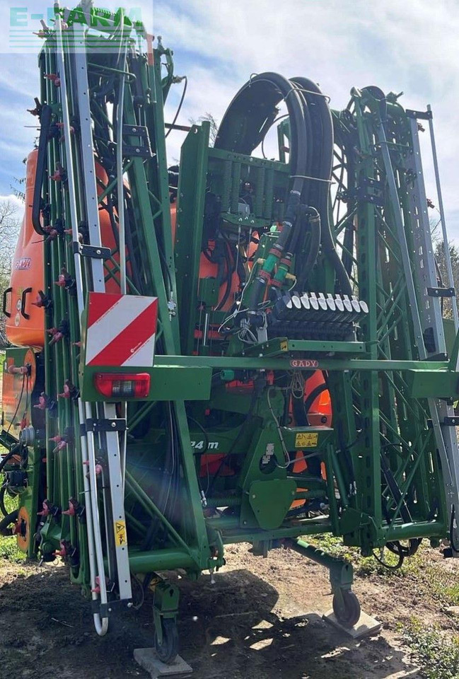 Amazone - Pulvérisateur traîné: photos 1 Amazone - Pulvérisateur traîné: photos 1