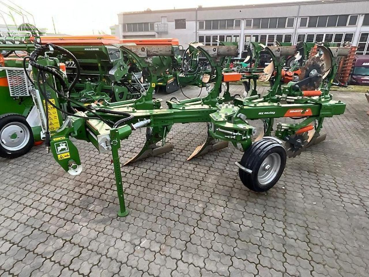 Amazone cayros xm 950 s - Charrue: photos 1 Amazone cayros xm 950 s - Charrue: photos 1