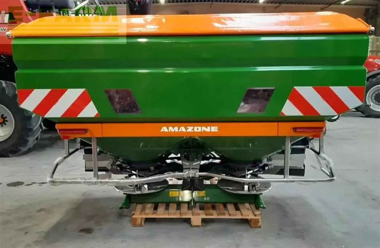 Amazone za-ts 4200 hydro - Distributeur d'engrais: photos 1 Amazone za-ts 4200 hydro - Distributeur d'engrais: photos 1