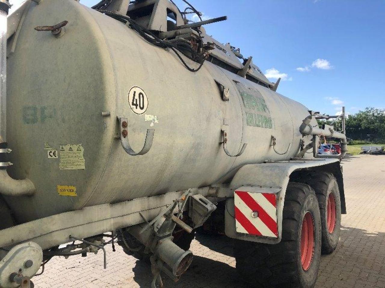 Briri vttw 14000 - Tonne à lisier: photos 2 Briri vttw 14000 - Tonne à lisier: photos 2