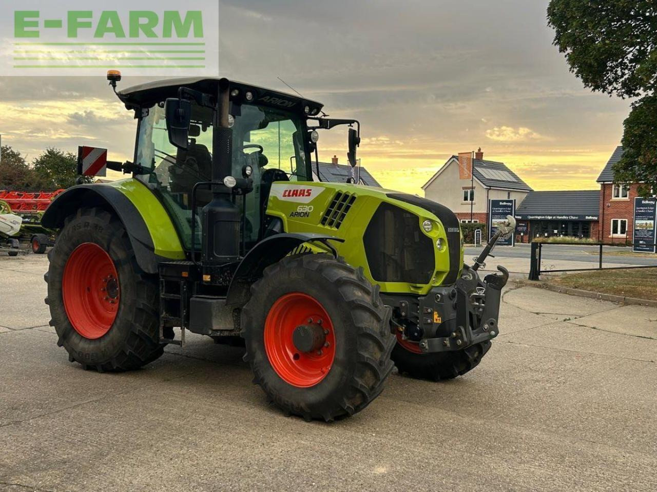 CLAAS ARION 630 HEXASHIFT - STAGE V CEBIS 50K HEXASHIFT CEBIS - Tracteur agricole: photos 2 CLAAS ARION 630 HEXASHIFT - STAGE V CEBIS 50K HEXASHIFT CEBIS - Tracteur agricole: photos 2