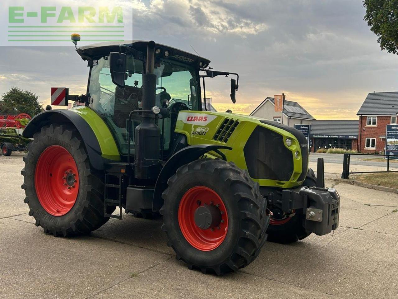 CLAAS ARION 650 HEXASHIFT - STAGE V CEBIS 50K HEXASHIFT CEBIS - Tracteur agricole: photos 3 CLAAS ARION 650 HEXASHIFT - STAGE V CEBIS 50K HEXASHIFT CEBIS - Tracteur agricole: photos 3