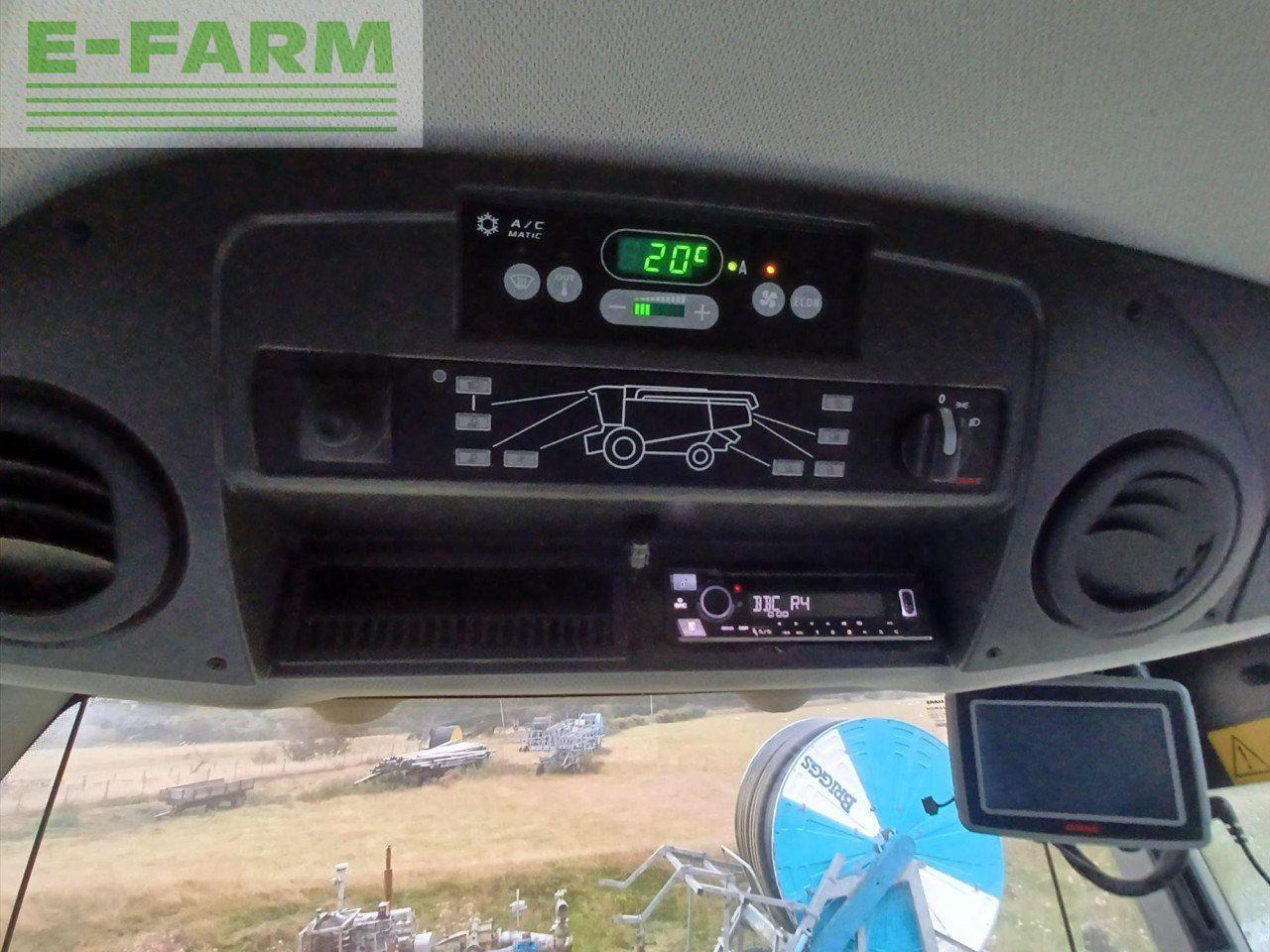 CLAAS LEXION 6900 TT - Moissonneuse-batteuse: photos 4 CLAAS LEXION 6900 TT - Moissonneuse-batteuse: photos 4