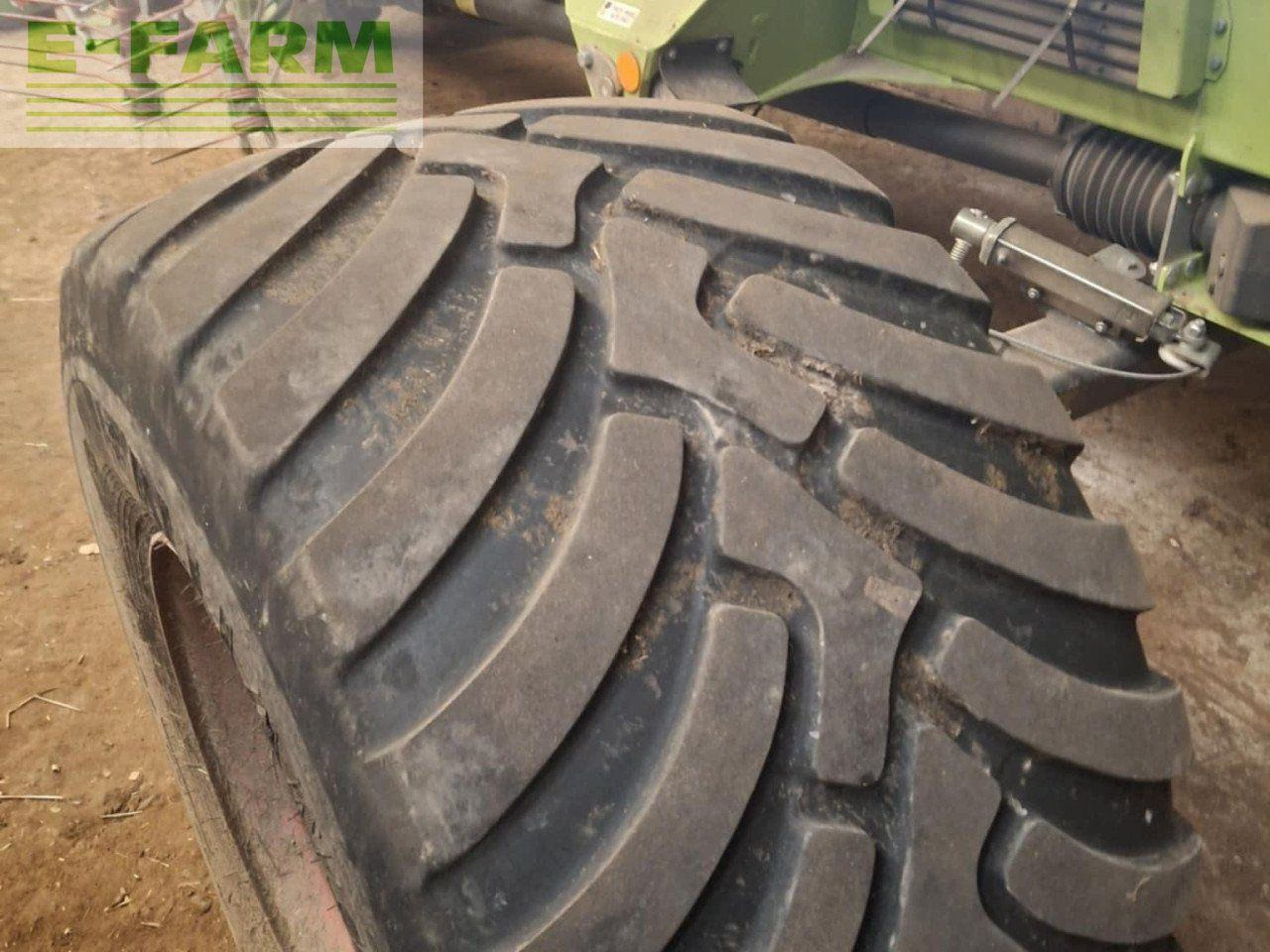 Faneuse CLAAS LINER 4800: photos 6 Faneuse CLAAS LINER 4800: photos 6