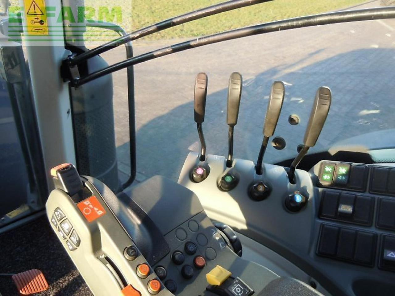 Tracteur agricole CLAAS arion 630 cis CIS: photos 18