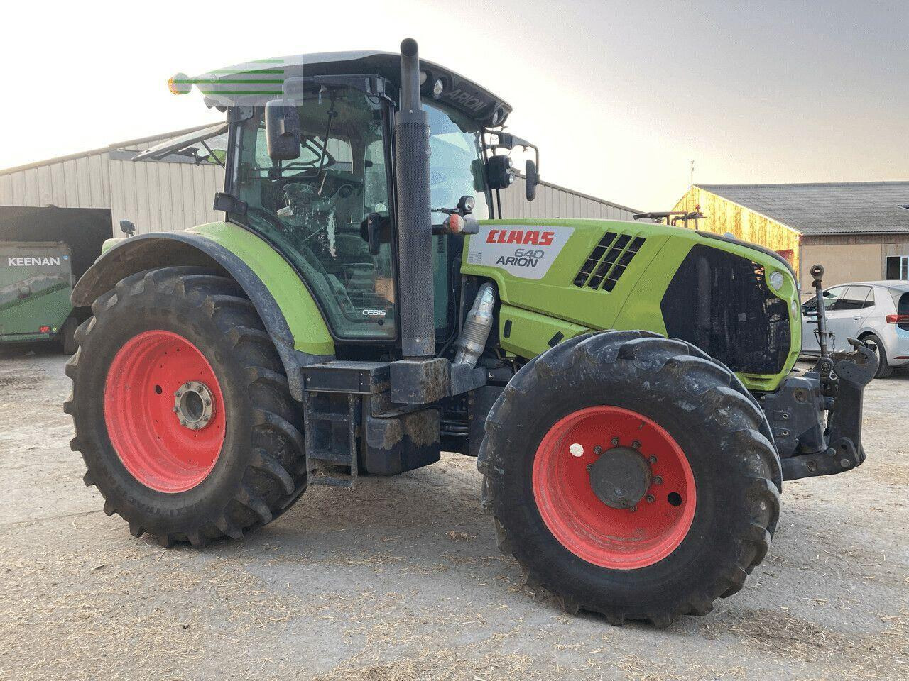 CLAAS arion 640 t4i - Tracteur agricole: photos 4 CLAAS arion 640 t4i - Tracteur agricole: photos 4