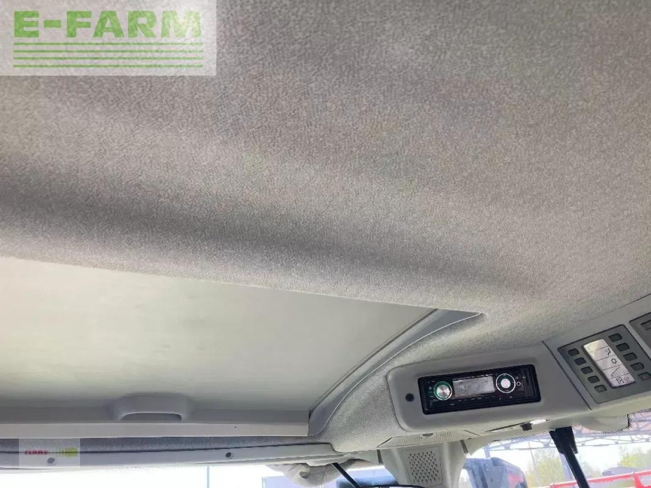 CLAAS arion 650 cebis CMATIC CEBIS - Tracteur agricole: photos 2 CLAAS arion 650 cebis CMATIC CEBIS - Tracteur agricole: photos 2