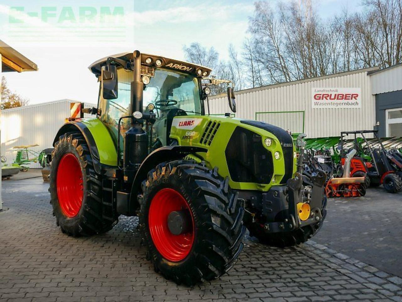 CLAAS arion 660 cmatic cebis CMATIC CEBIS - Tracteur agricole: photos 4 CLAAS arion 660 cmatic cebis CMATIC CEBIS - Tracteur agricole: photos 4