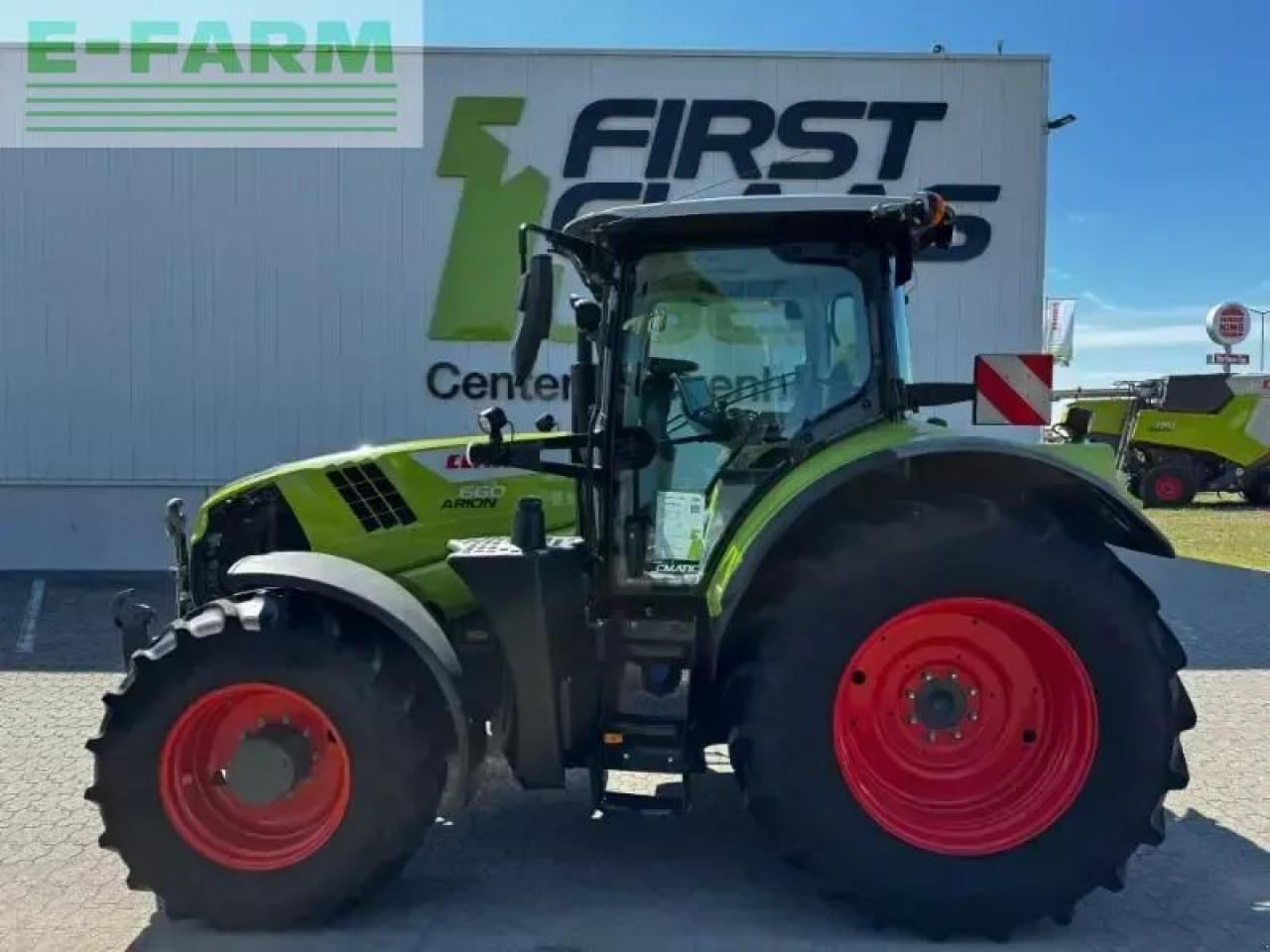 CLAAS arion 660 cmatic cebis CMATIC CEBIS - Tracteur agricole: photos 2 CLAAS arion 660 cmatic cebis CMATIC CEBIS - Tracteur agricole: photos 2