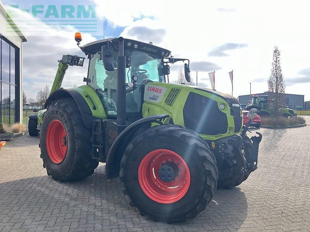 CLAAS axion 870 cmatic CMATIC - Tracteur agricole: photos 2 CLAAS axion 870 cmatic CMATIC - Tracteur agricole: photos 2
