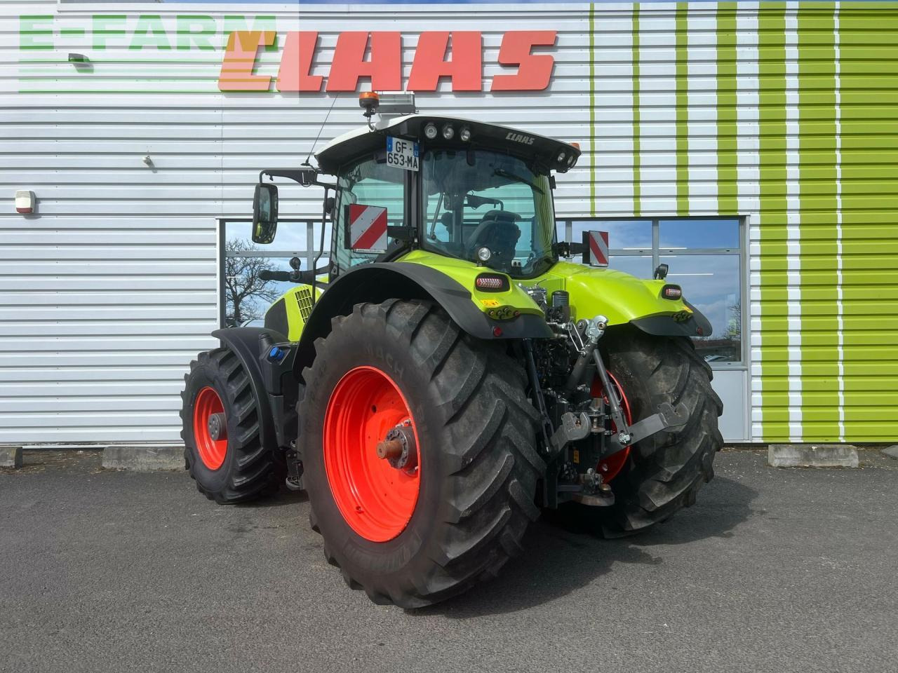 CLAAS axion 870 cmatic s5 sur mesure CMATIC - Tracteur agricole: photos 5 CLAAS axion 870 cmatic s5 sur mesure CMATIC - Tracteur agricole: photos 5